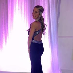 Meet your Posher, Rena